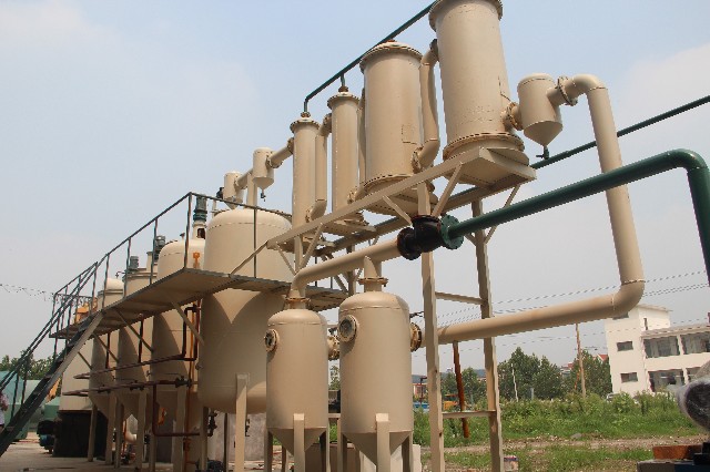 Waste oil disposal to diesel refining machine